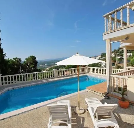 Villa Sleeps 8 Pool *